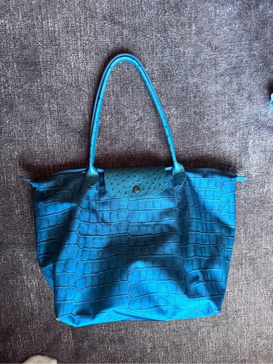 Longchamp Handbags - Longchamp Blue Teal Croc-Embossed Print Le Pliage Tote - size medium